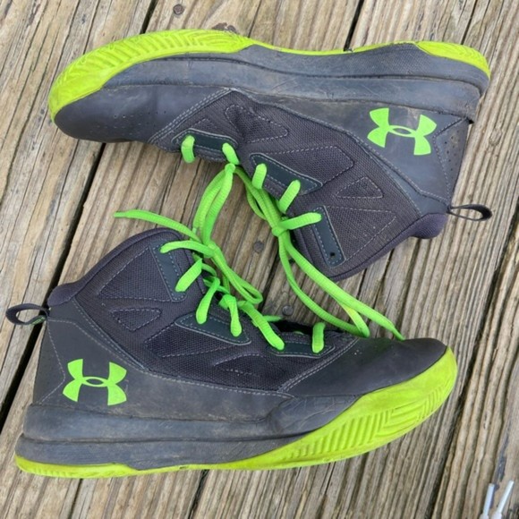 Under Armour Boys Jet Mid Basketball Shoes - Picture 1 of 9